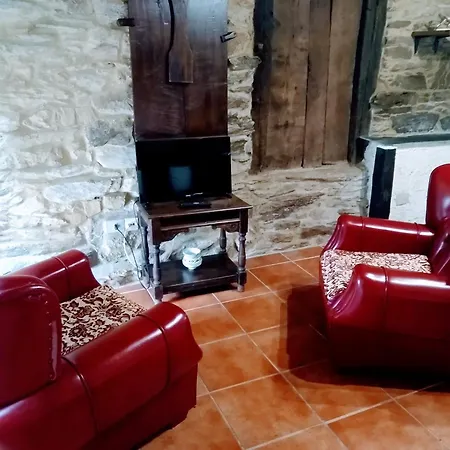 Country house Casa Pacios By M De Santiago Triacastela