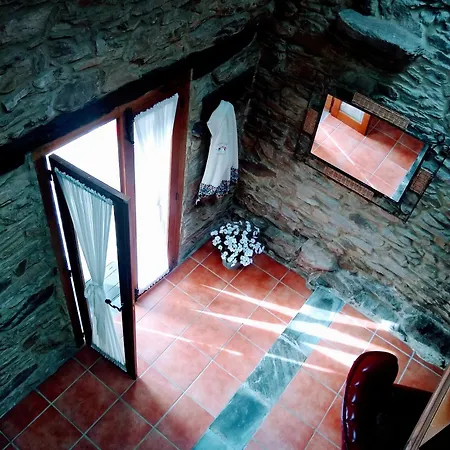 Casa Pacios By M De Santiago Landsted Tríacastela