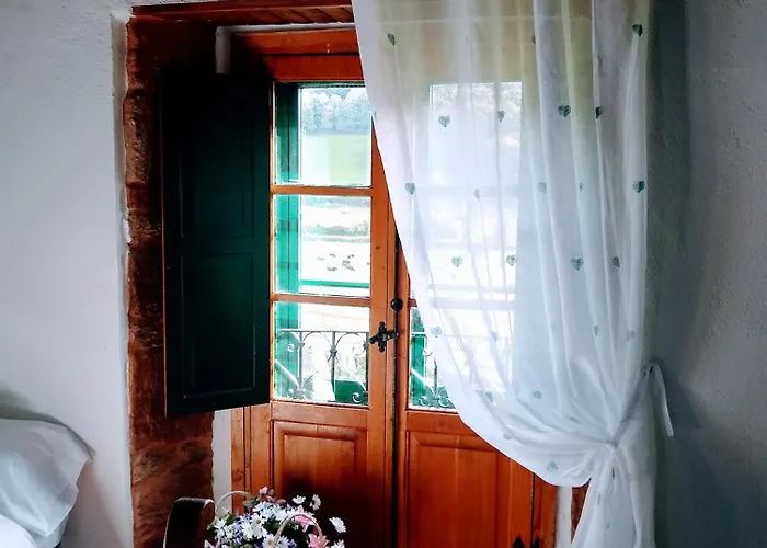 Landhaus Casa Pacios By M De Santiago Tríacastela