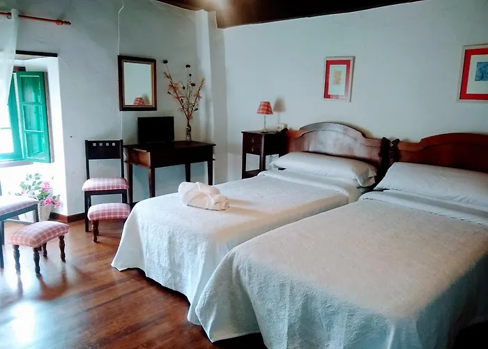 Casa Pacios By M De Santiago Tríacastela